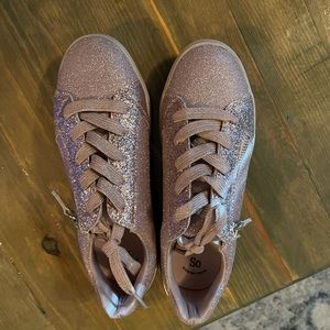 Girls so brand sneakers